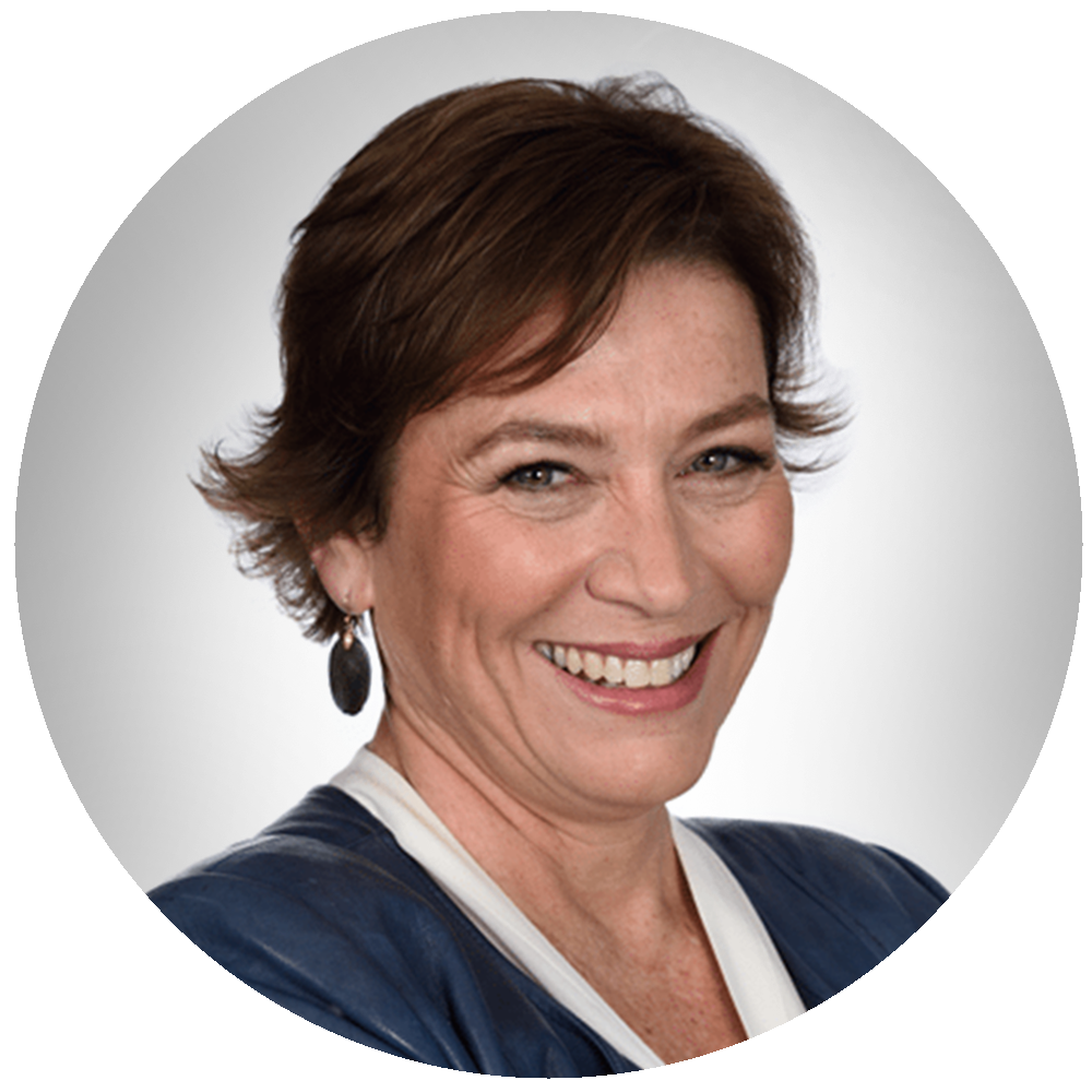 Kathy O’Brien oversees a portfolio of brands that include Dove, Caress, Suave, and Vaseline for UNILEVER.